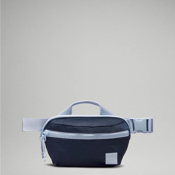 Lululemon all day essential belt bag 25 L navy blue - Picture 1 of 3